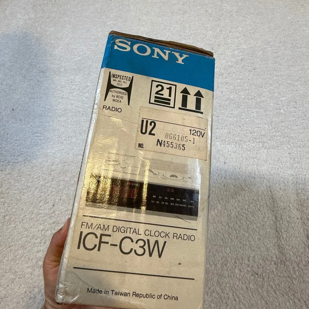 Sony Dream Machine ICF-C3W FM/AM Digital Clock Radio Vintage New In Box
